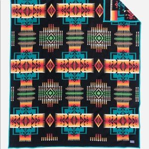 PENDLETON CHIEF JOSEPH BLACK BLANKET NWOT TWIN